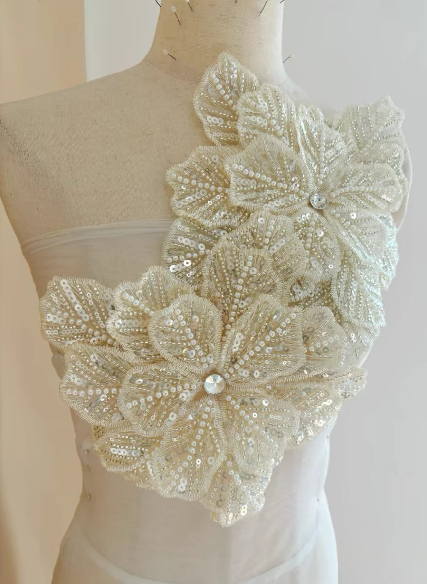 Écusson floral grand format fait main, 23 cm, ivoire, écusson perlé pour robes de mariée et costumes