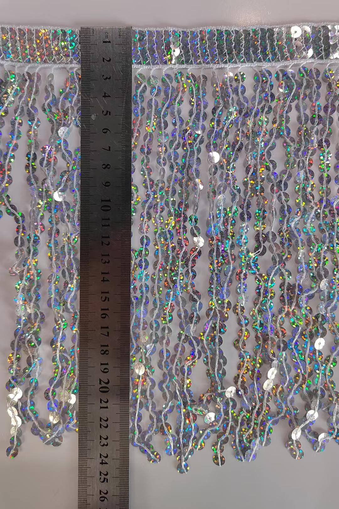 Glitterende paillettenfranje: 24 cm breed, verkrijgbaar in diverse kleuren (9,3 meter)