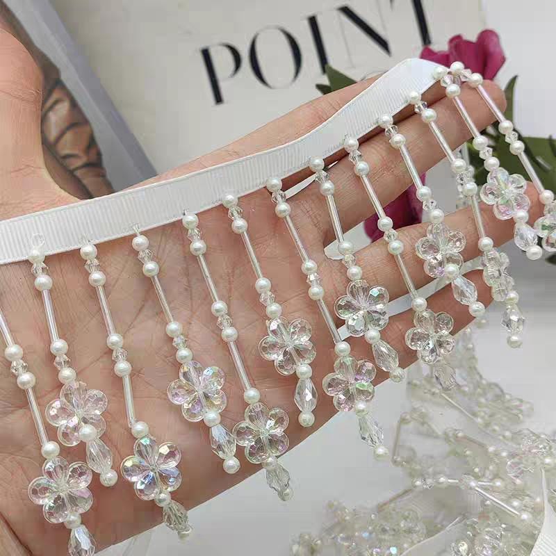 AB Kristallen Bloemenfranje met Kralen: Couture Jurkkwastje (90 cm)