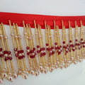 Frange perlée faite main, 90 cm de long et 9 cm de large, en perles de verre et de cristal. Idéale pour la couture, la confection d'abat-jour ou de rideaux. Disponible en 3 couleurs différentes.