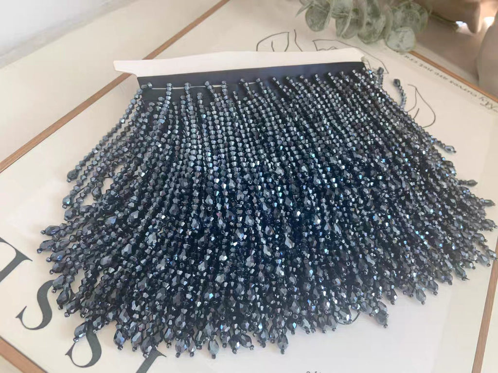 Handgemaakte kralenfranje van 90 cm lang en 3,6-4 inch breed met kristallen kralen, marineblauw, geschikt voor jurken, kostuums en schorten. Kleuren op maat gemaakt.
