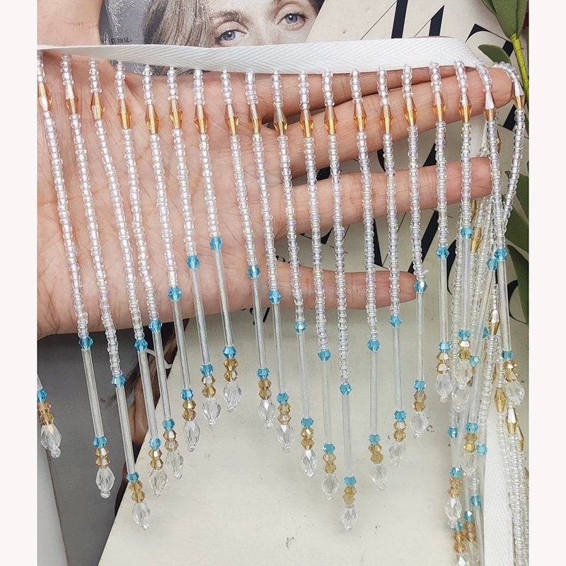 Frange perlée de 15 cm : perles de rocaille, perles de cristal, bordure d’abat-jour