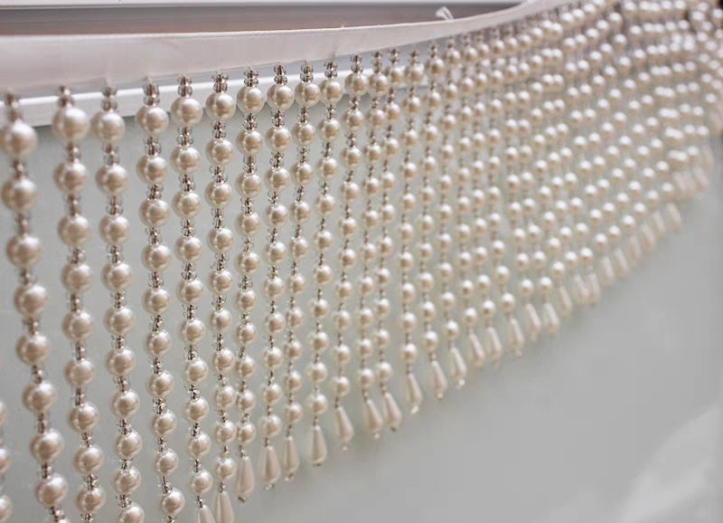 Frange de perles entièrement faite à la main, 90 cm de long x 11 cm de large, noire et blanche, pour abat-jour.