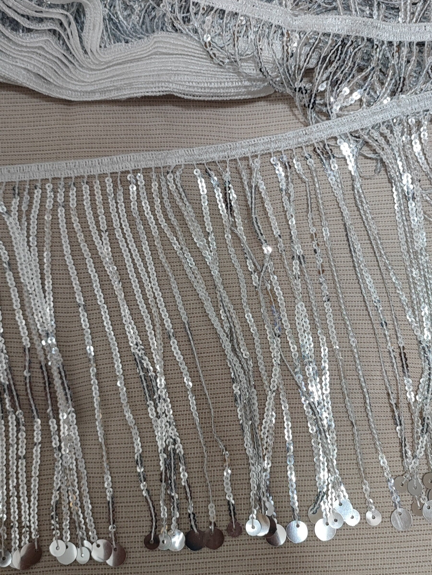 15 yards de franges de sequins argentés épais sans bande, de 18 cm de large, de différentes couleurs.