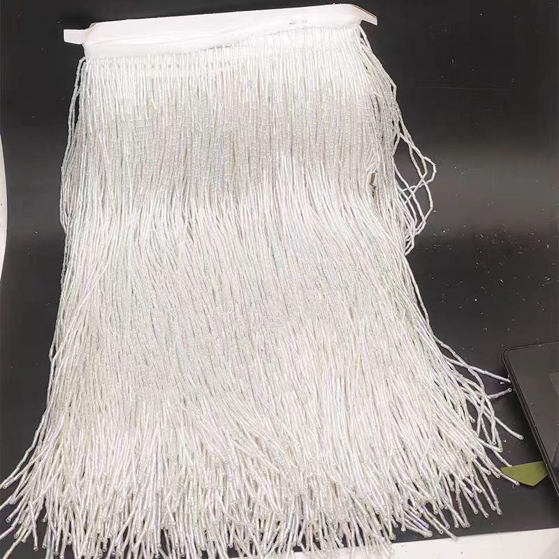 Frange perlée de perles tubulaires de 5 yards (4,47 m) et 30 cm de large, 30 cm de large, couleur or, argent, rouge, rose vif, orange, violet, noir, vert, bleu, rose.