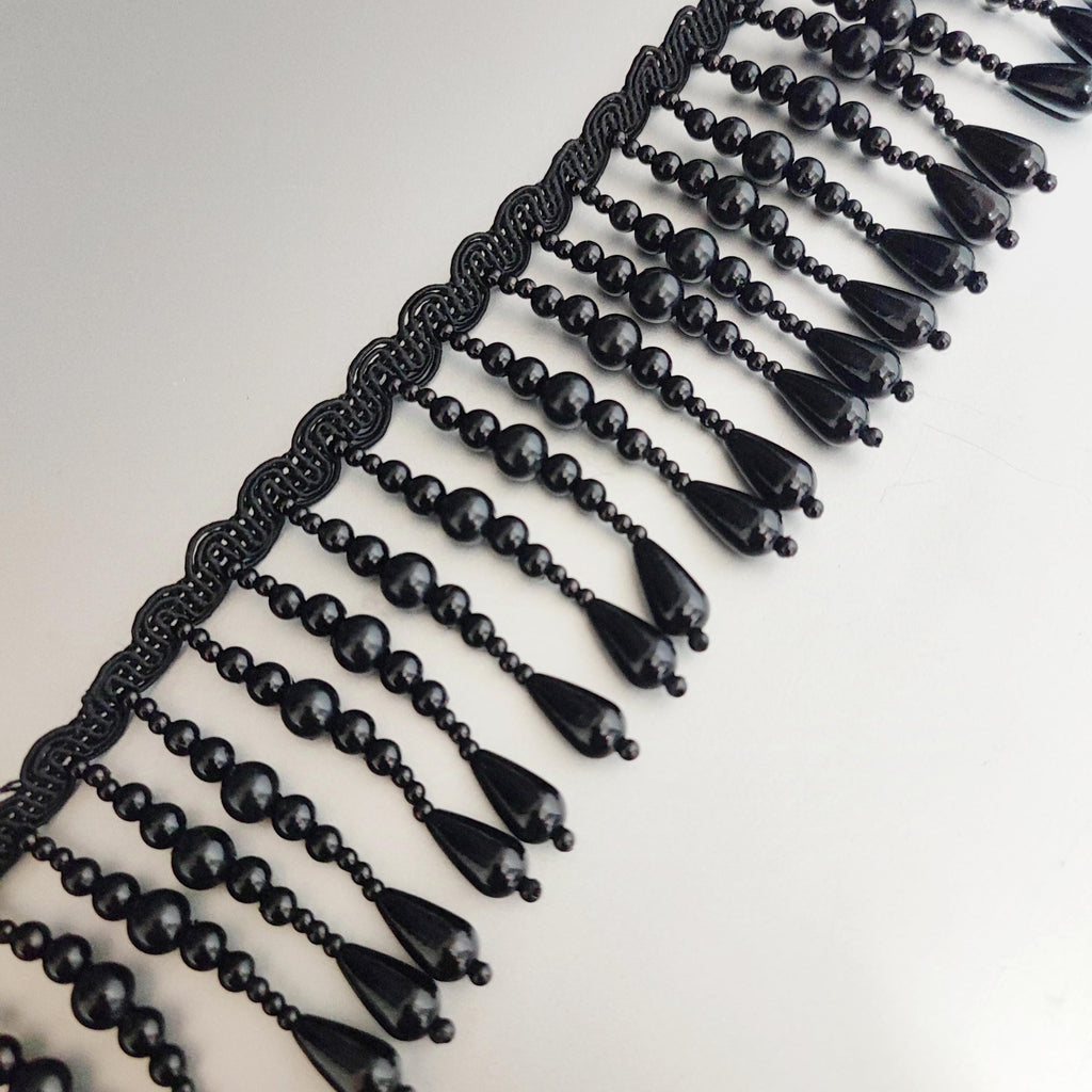 Frange perlée faite main, 90 cm de long, 6,5 cm de large, en perles de nacre. Idéale pour abat-jour, robe ou création DIY.