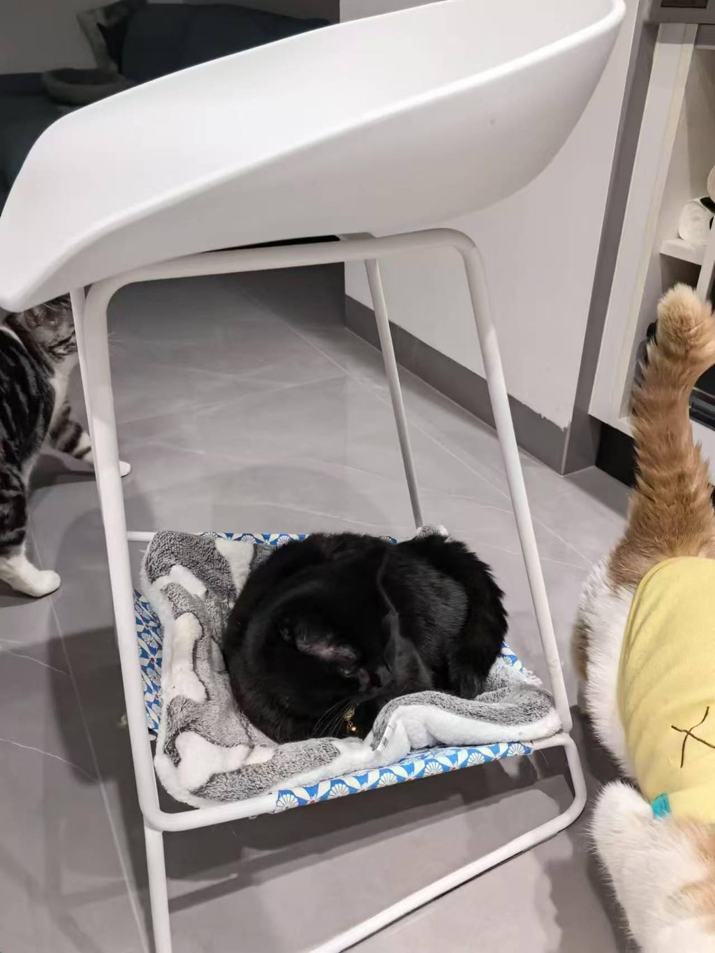 Hamac pour chat sur mesure pour chaise de cuisine : coton tissé à la main, gain de place