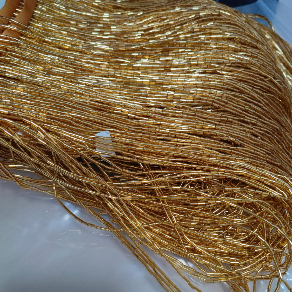 Gouden kraaltjesfranje: 30 cm brede kwast voor jurken en kostuums