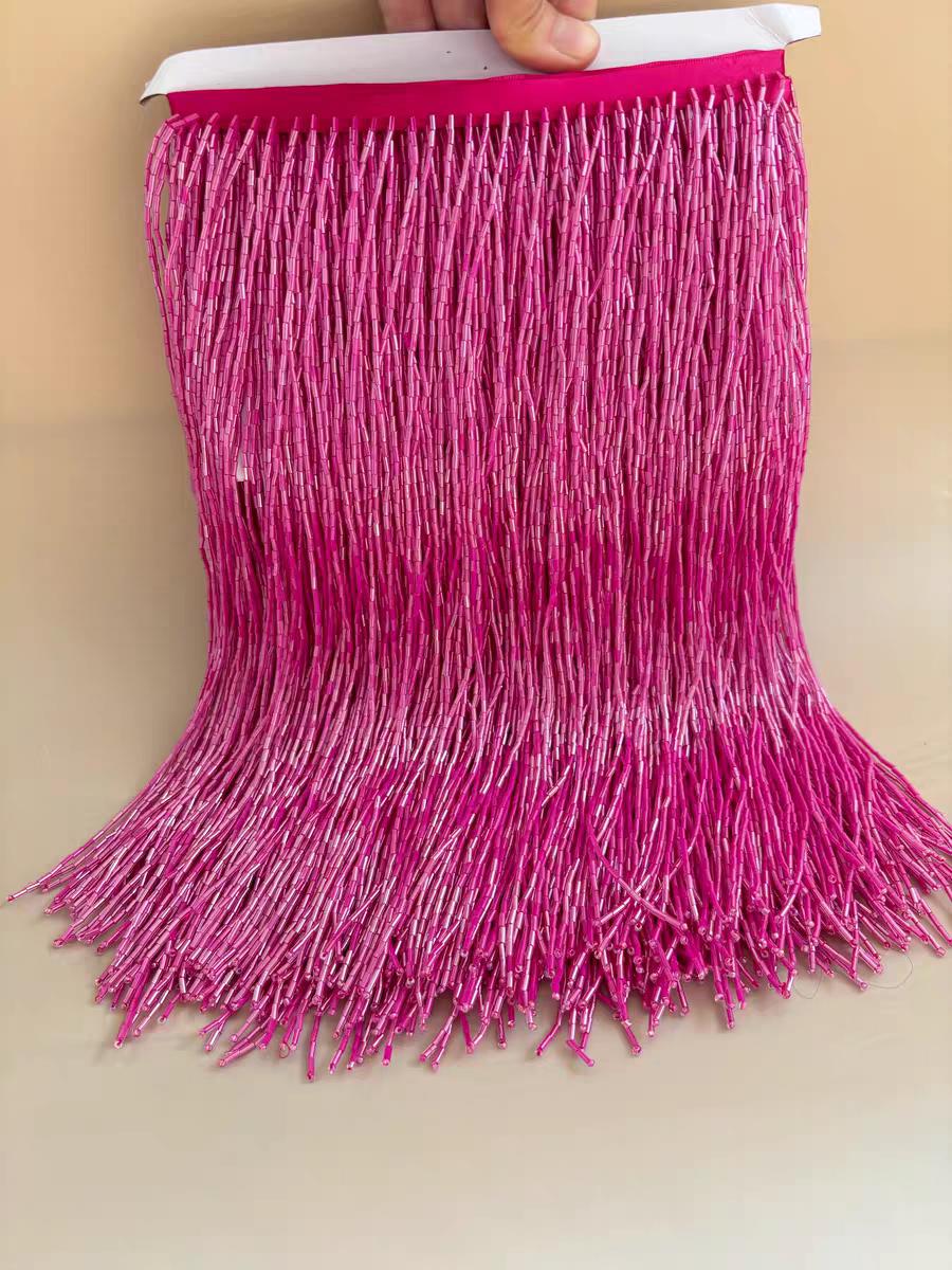 Frange perlée de perles tubulaires de 5 yards (4,47 m) et 30 cm de large, 30 cm de large, couleur or, argent, rouge, rose vif, orange, violet, noir, vert, bleu, rose.