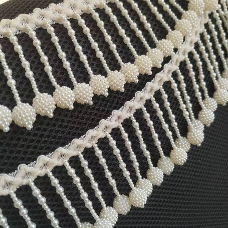 Handgemaakte kralenfranje van 90 cm lang en 3 inch breed met parels, in zwart en wit, geschikt als lampenkapfranje.