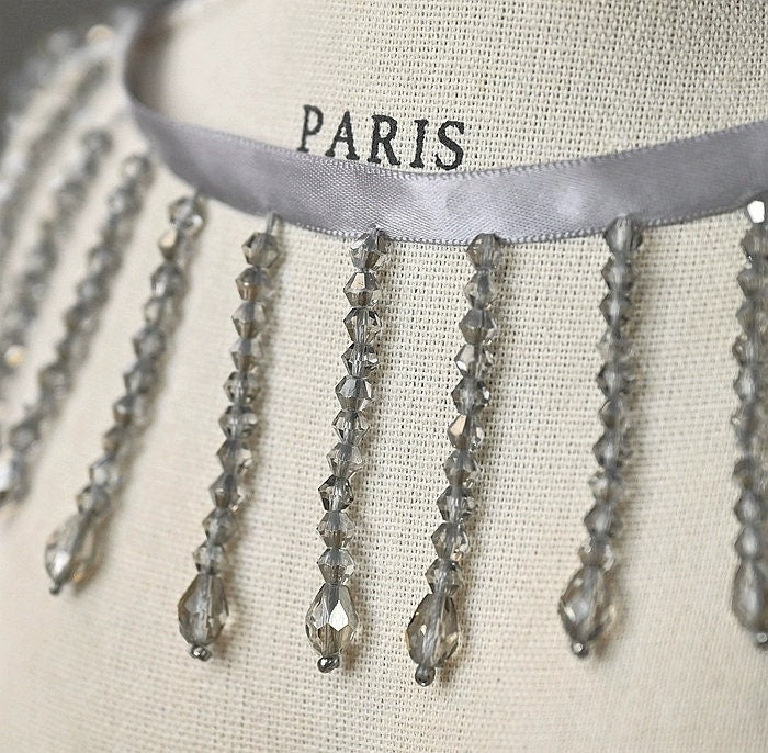 Handgemaakte, glanzende kristallen kralenfranjes van 5,5-6 cm breed, geschikt voor danskleding, trouwjurken, kostuums, lampenkapfranjes, 10 verschillende kleuren.