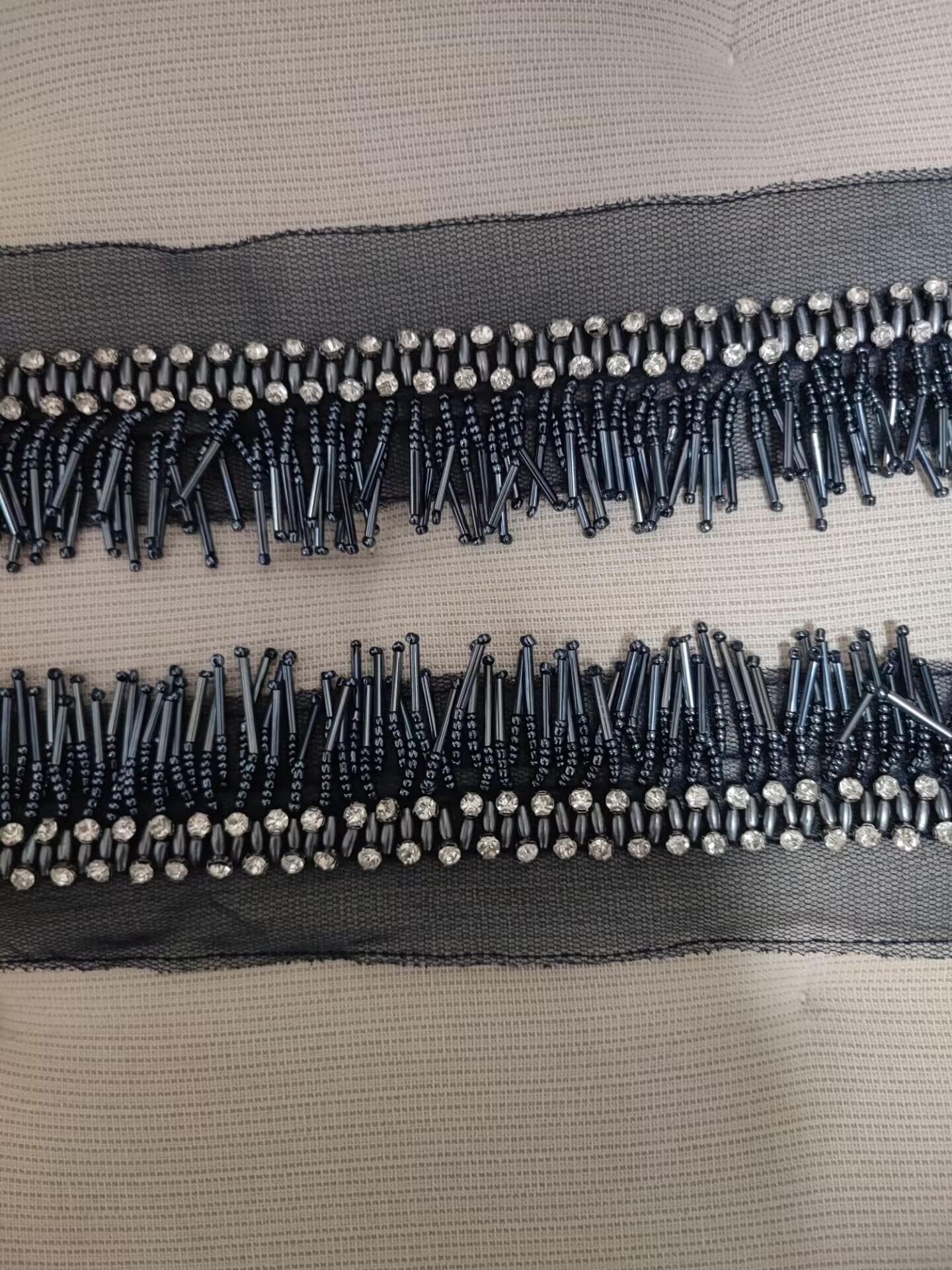 Handgemaakte kralenfranje: Goud, Zilver, Marineblauw, Rood - 90 cm