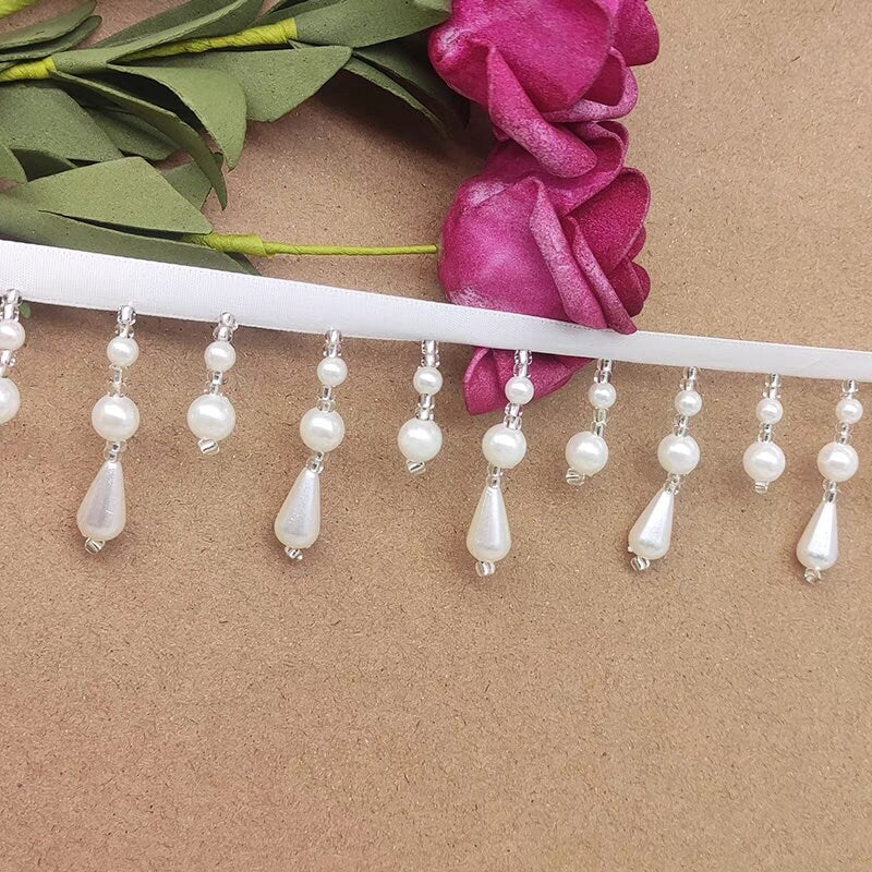 Frange à cocktail faite main, en perles de 90 cm de long et 4,5 cm de large.