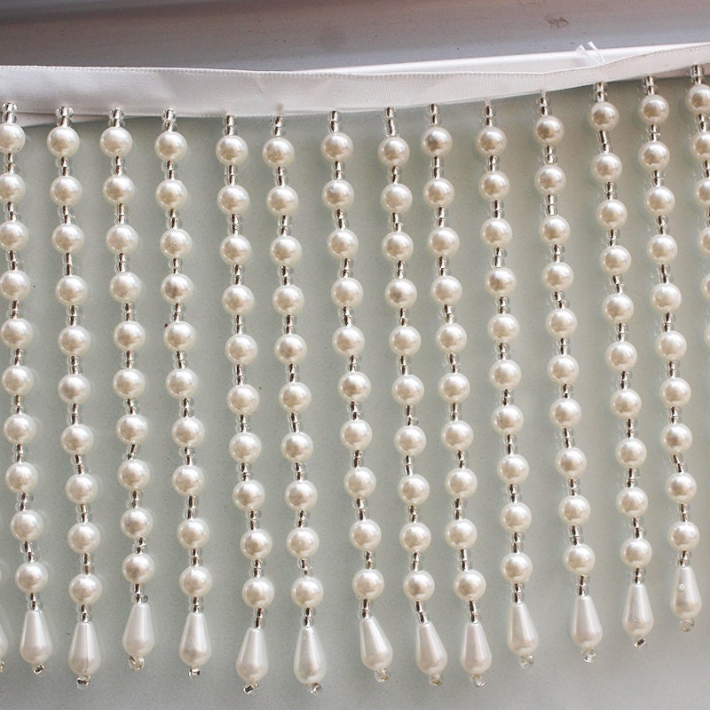 Frange de perles entièrement faite à la main, 90 cm de long x 11 cm de large, noire et blanche, pour abat-jour.