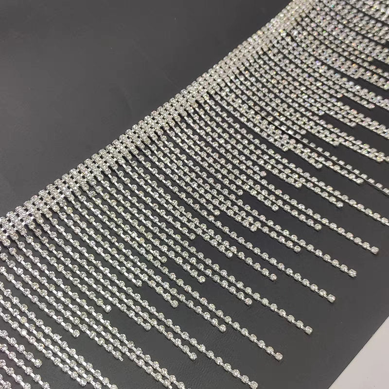 Handgemaakte 1 meter lange, 12 cm brede franje van transparante strass-steentjes voor lampenkappen, jurken, kostuums, doe-het-zelf naaiprojecten.