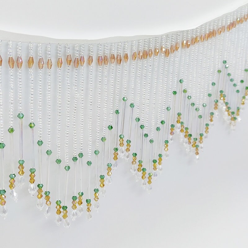 Frange perlée de 15 cm : perles de rocaille, perles de cristal, bordure d’abat-jour