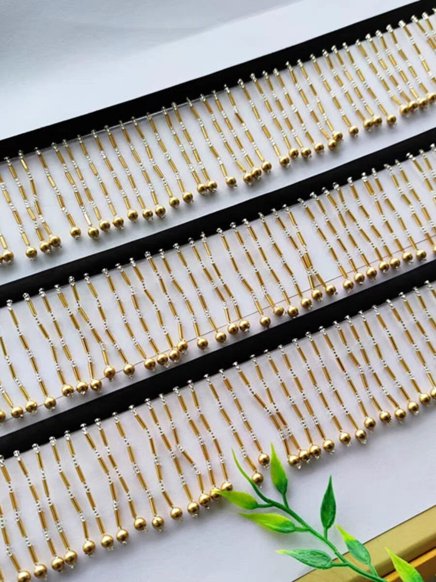 Franges de perles dorées faites à la main, 90 cm de long et 5 cm de large.