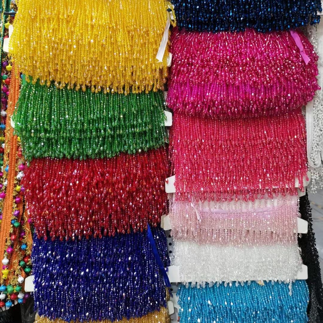 Handgemaakte kralenfranje van 9-10 cm brede kristallen kralen, nude kristallen kralenfranje, kleine oplage op maat gemaakt, alle soorten kristalkleuren