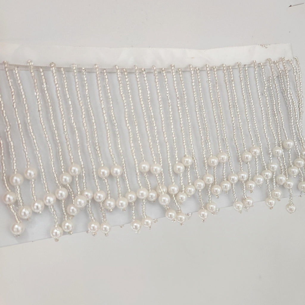 Frange faite main en perles et perles de rocaille : Bordure décorative rose (8 cm de large)