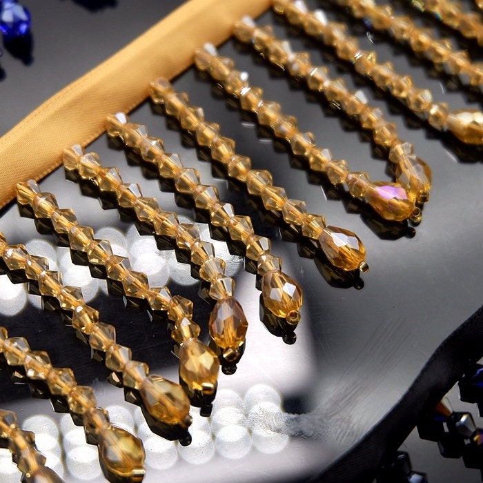 Handgemaakte, glanzende kristallen kralenfranjes van 5,5-6 cm breed, geschikt voor danskleding, trouwjurken, kostuums, lampenkapfranjes, 10 verschillende kleuren.