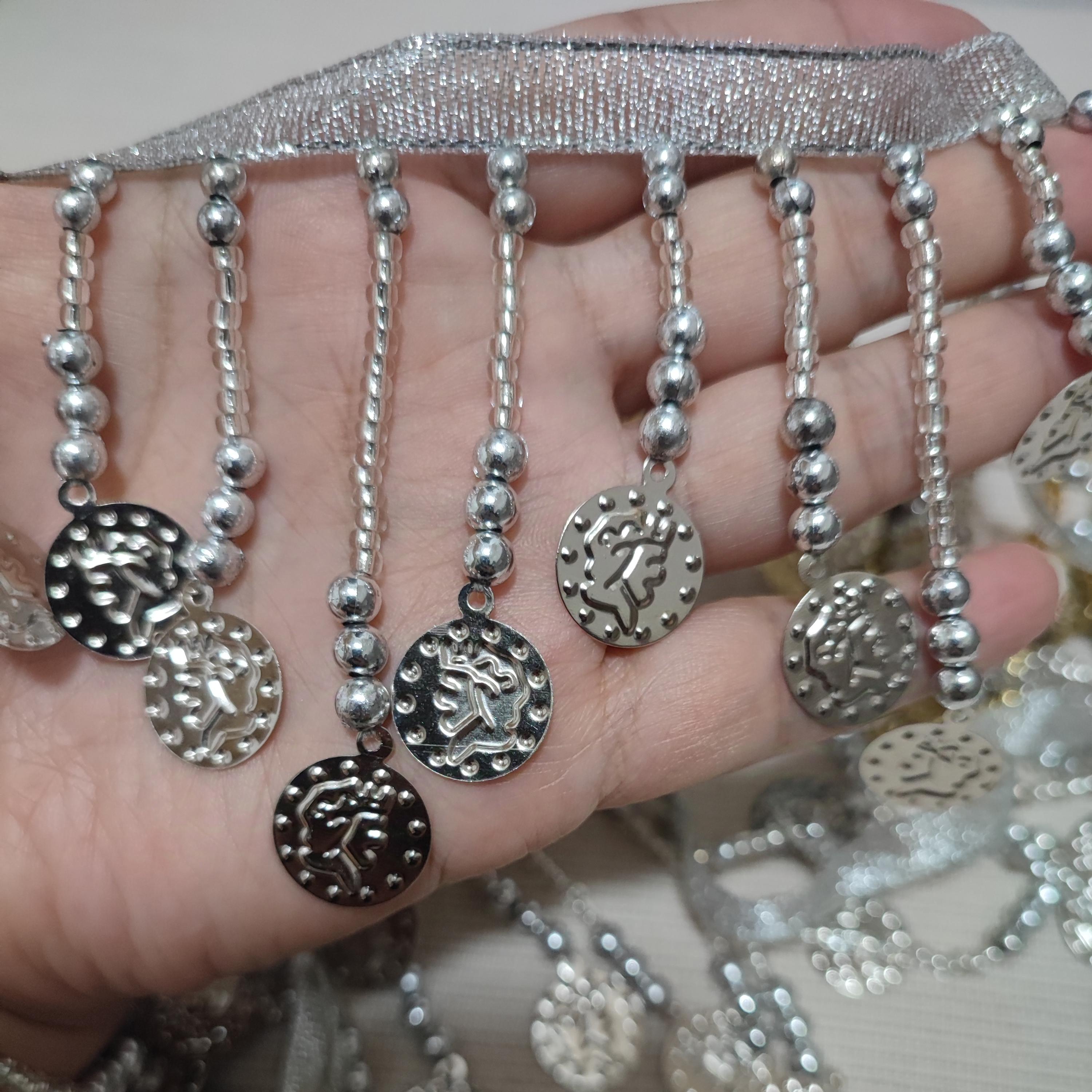 Frange à perles métalliques en forme de pièces : perles de rocaille dorées et argentées (90 cm)