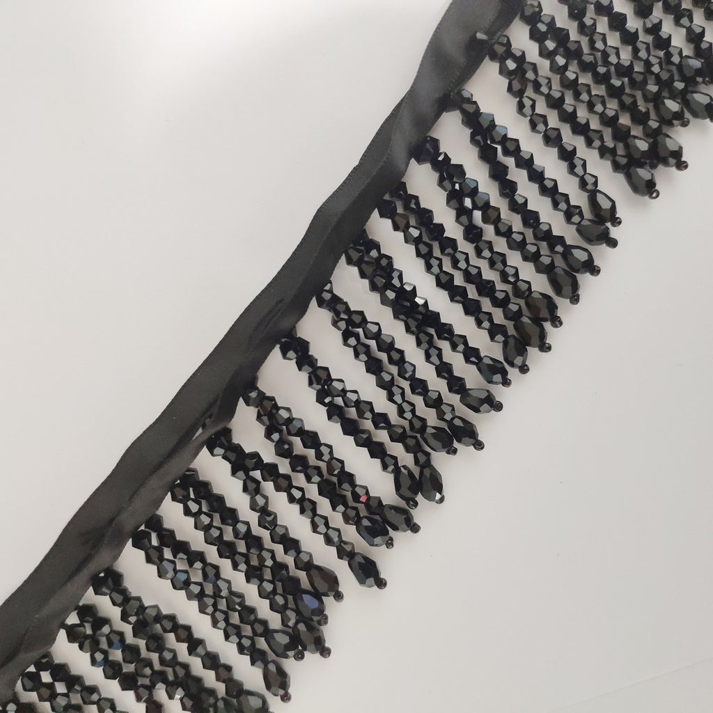 Handgemaakte, glanzende kristallen kralenfranjes van 5,5-6 cm breed, geschikt voor danskleding, trouwjurken, kostuums, lampenkapfranjes, 10 verschillende kleuren.