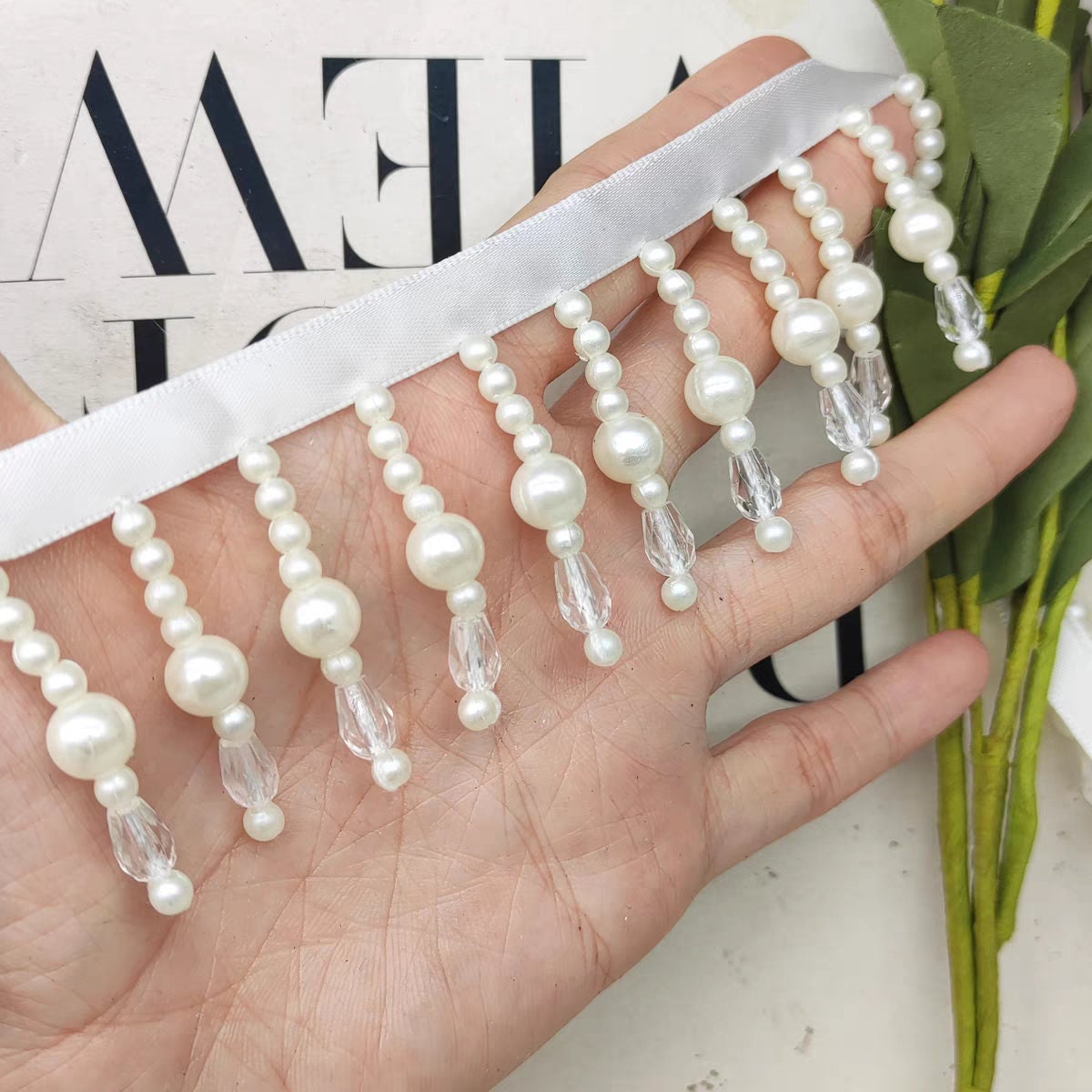 Frange faite main de 90 cm de long en perles de cristal et de nacre, pour abat-jour, robe ou rideau (à faire soi-même).