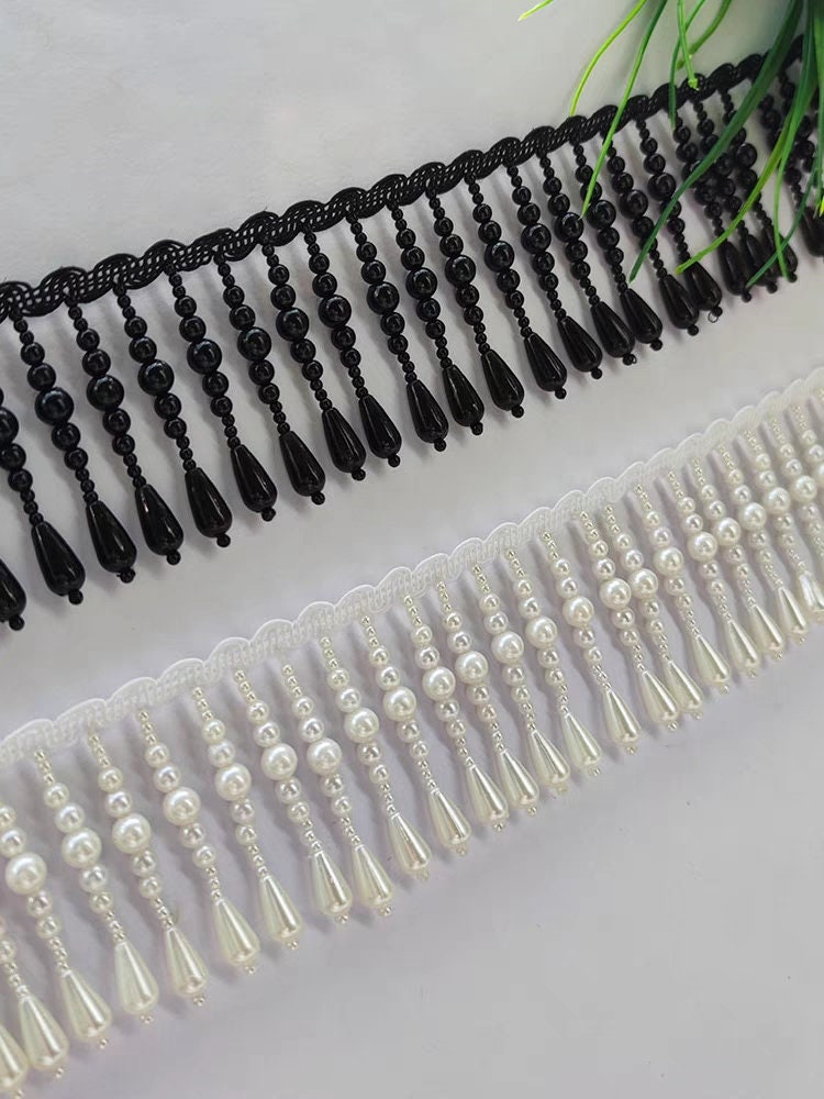 Frange perlée faite main, 90 cm de long, 6,5 cm de large, en perles de nacre. Idéale pour abat-jour, robe ou création DIY.