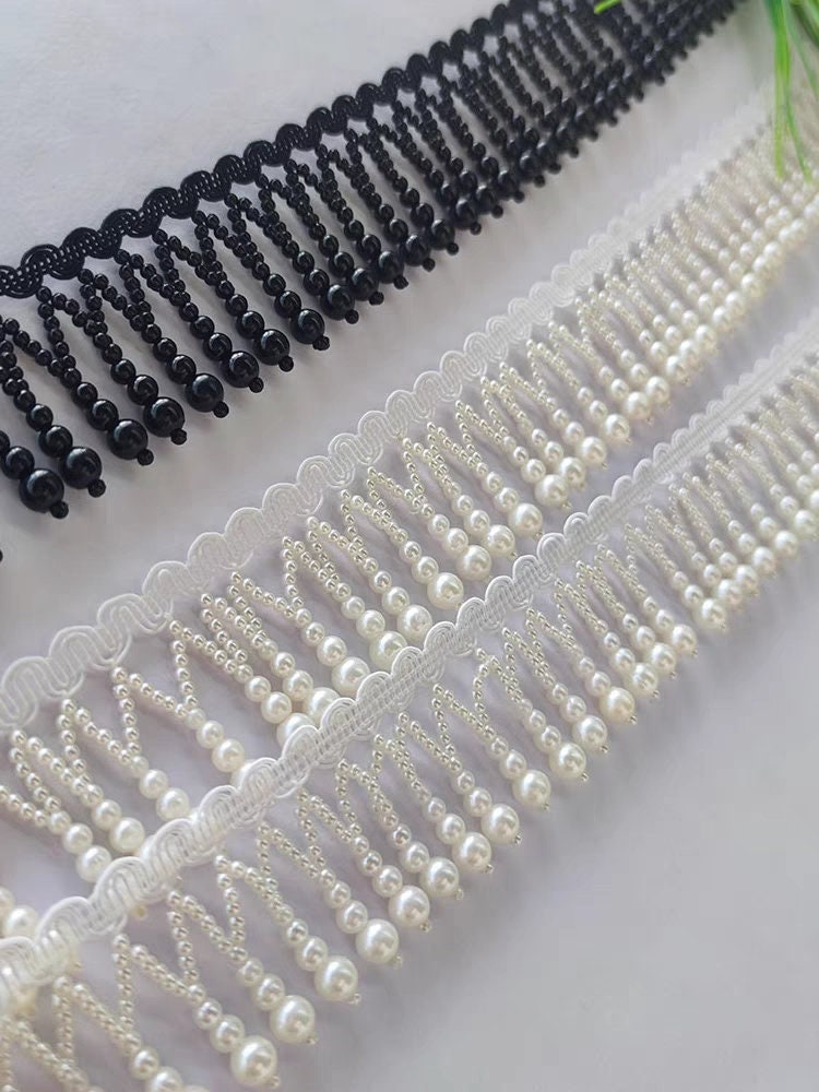 Handgemaakte parelkralenfranje van 90 cm lang en 4 cm breed, zwart, wit, lampenkapfranje, jurkfranje, DIY kralenfranje