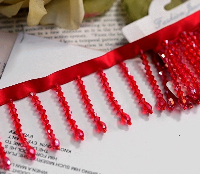 Frange de perles de cristal faites à la main : Bordure de robe rouge rubis, 5,5 cm de large