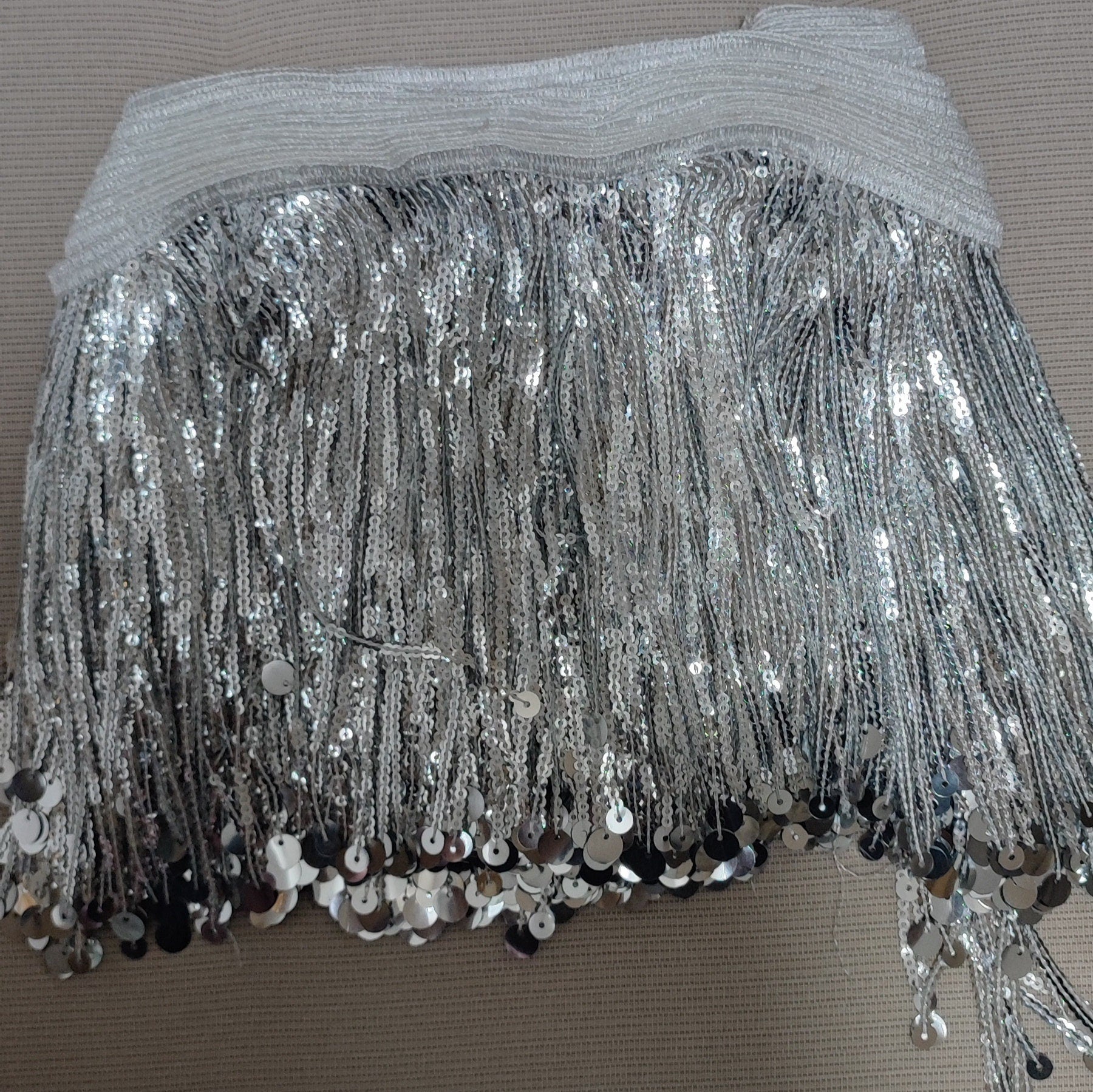 15 yards de franges de sequins argentés épais sans bande, de 18 cm de large, de différentes couleurs.