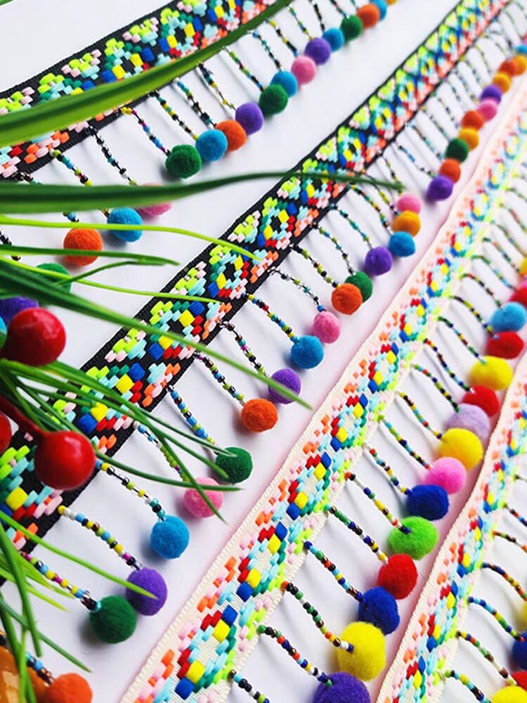 Frange à pompons faite main, 90 cm de long et 6 cm de large, ornée de perles. Idéale pour abat-jour, robe, etc. (à coudre soi-même).