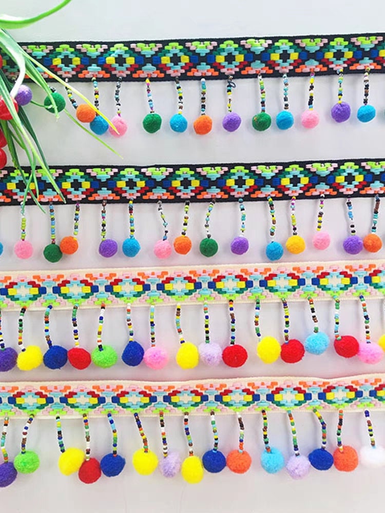 Frange à pompons faite main, 90 cm de long et 6 cm de large, ornée de perles. Idéale pour abat-jour, robe, etc. (à coudre soi-même).