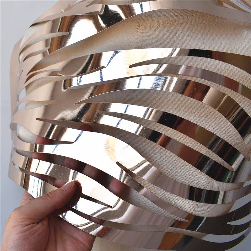 Stof met waterstroompailletten en spiegeleffect: Speciaal kostuummateriaal (32x72cm)