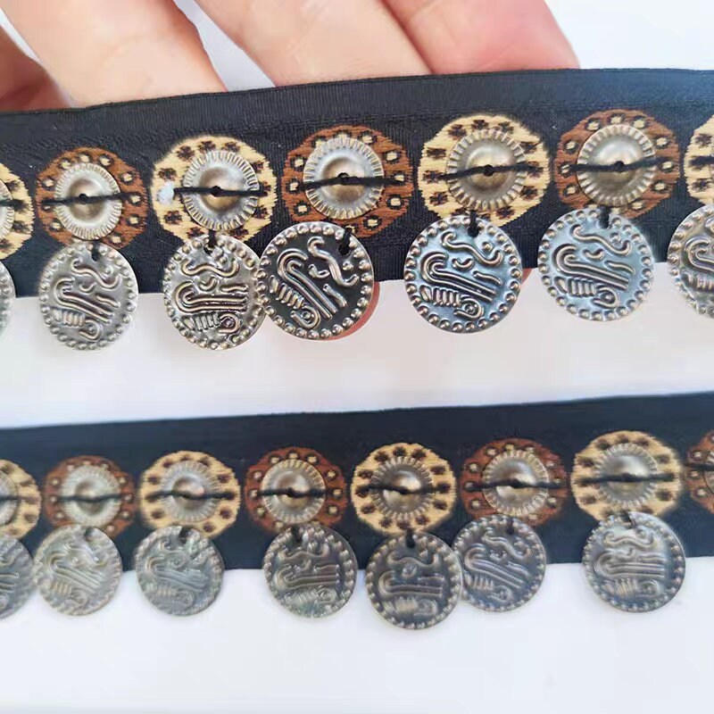 Handgemaakte franje van 90 cm lange antieke goud/bronskleurige metallic pailletten.