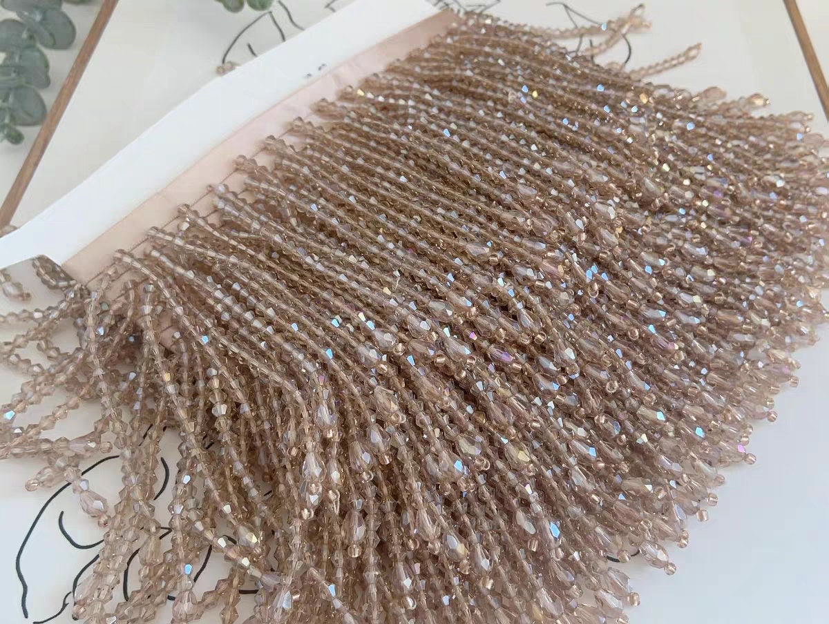 Handgemaakte kralenfranje van 9-10 cm brede kristallen kralen, nude kristallen kralenfranje, kleine oplage op maat gemaakt, alle soorten kristalkleuren