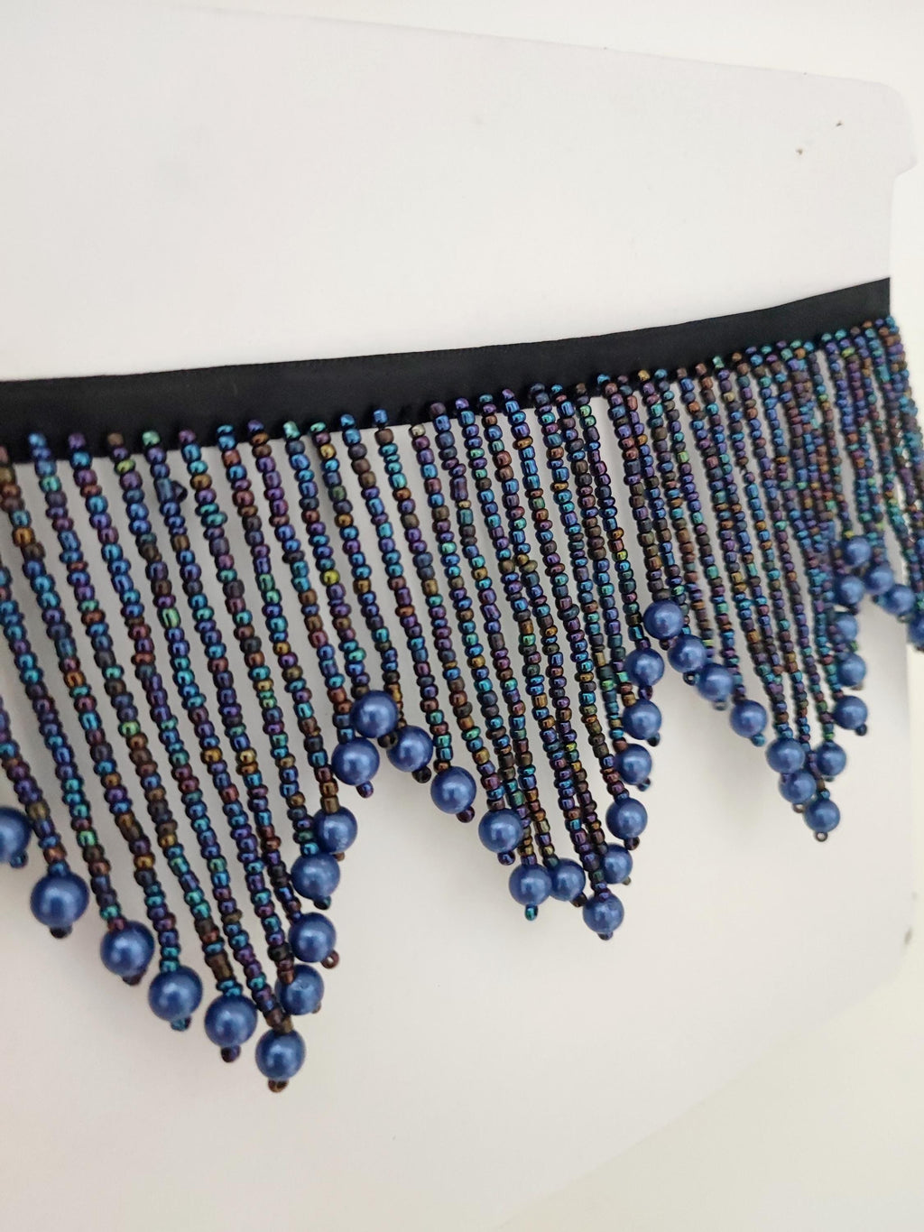Handgemaakte franje van marineblauwe irisparels en kralen, geschikt als lampenkapversiering (90 cm lang)