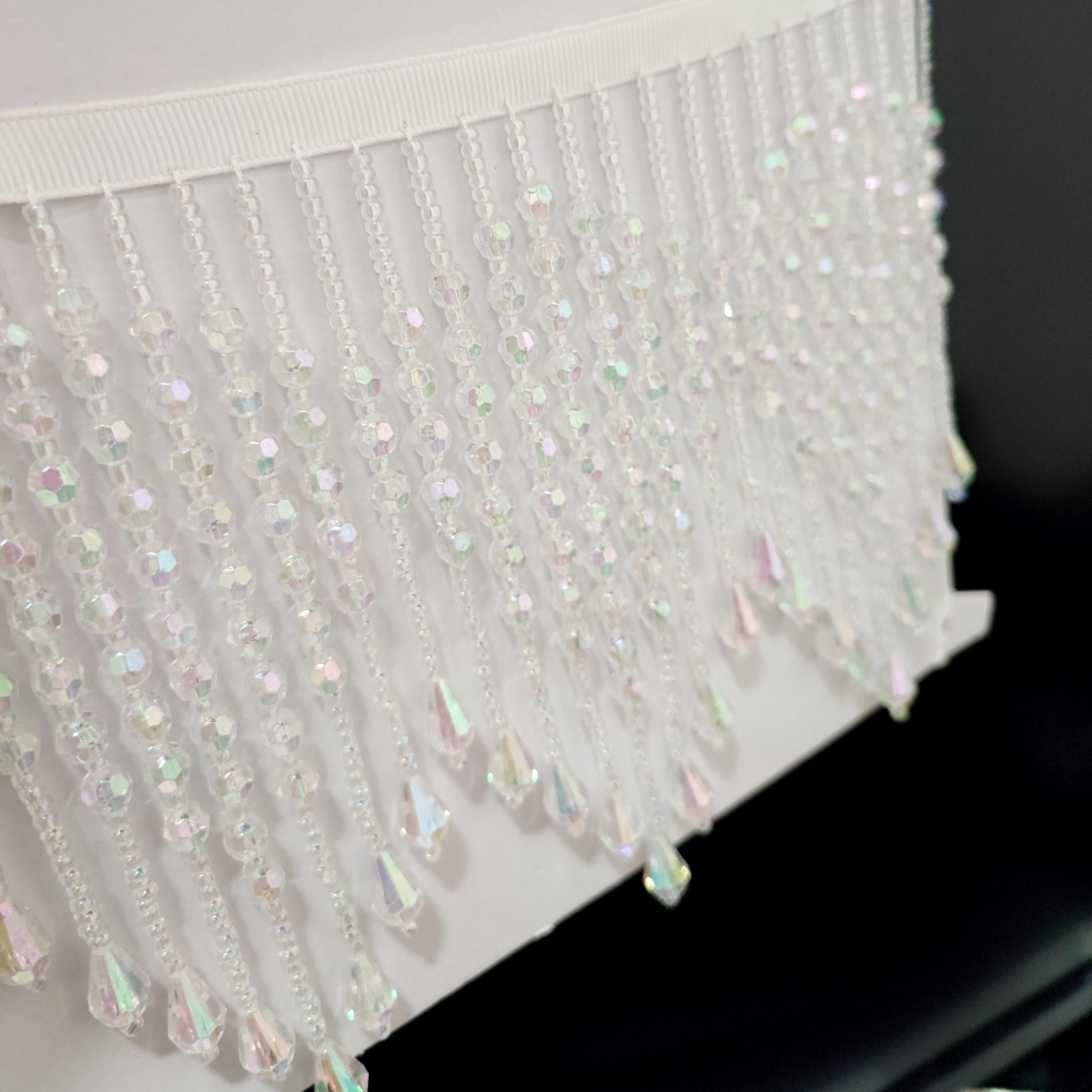 Franges perlées en perles acryliques à chevrons, 90 cm de long x 14 cm de large, pour robe, costume, rideau, abat-jour. Couleurs disponibles : AB transparent, or iris et couleurs personnalisées.